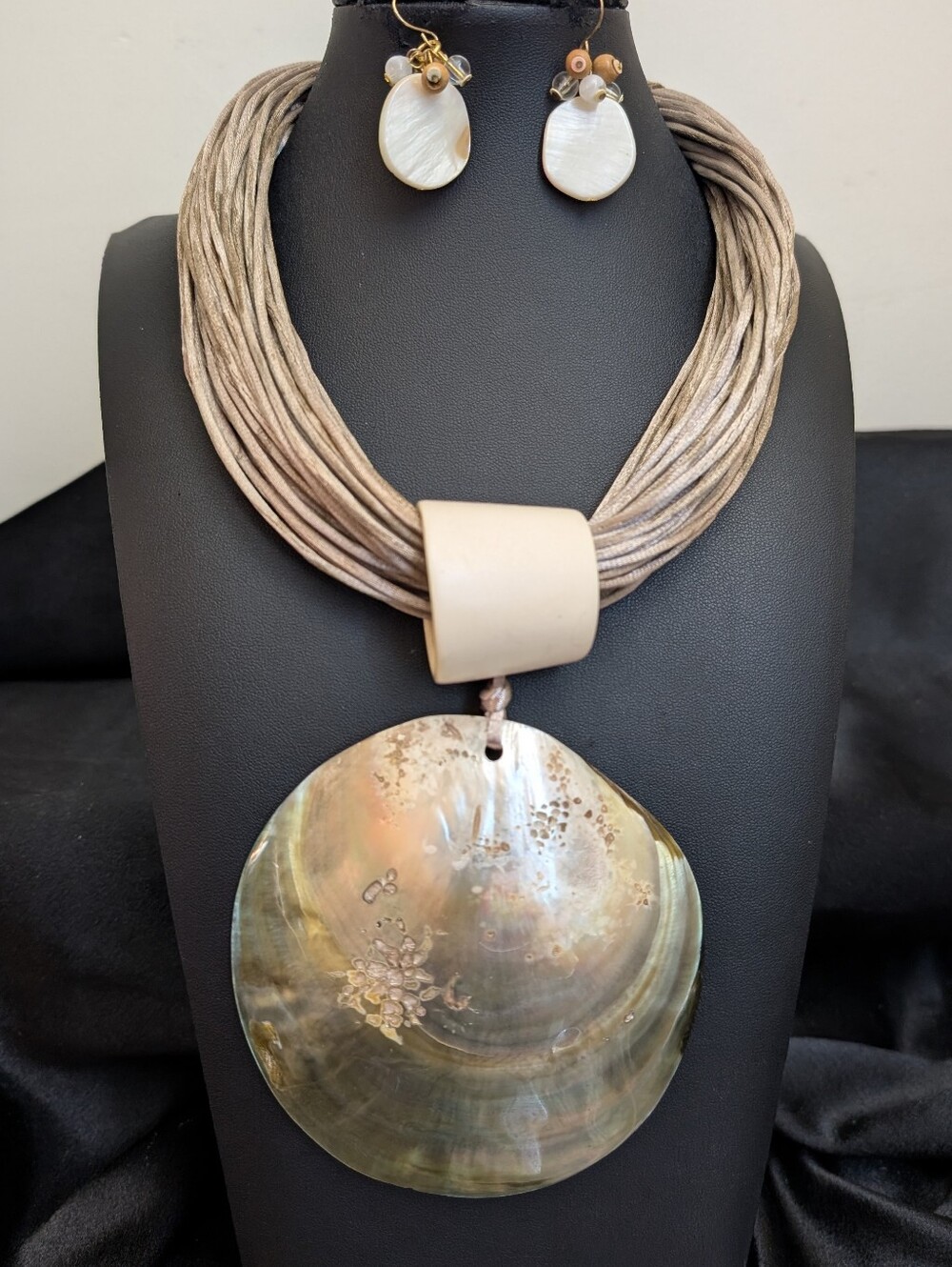 #23. Unique Monique Eshelman Silk Cord  Abalone Shell Necklace w Earrings